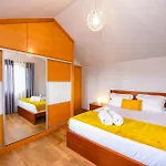 度假居 The Cozy Pink House 蓬他达维托亚