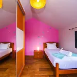 度假居 The Cozy Pink House 蓬他达维托亚