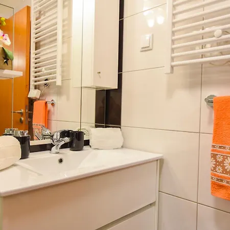 Дом отдыха The Cozy Pink House Понта-ду-Сол