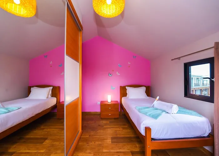 בית נופש The Cozy Pink House פונטה דו סול