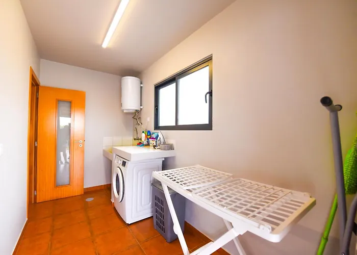 The Cozy Pink House Ponta do Sol (Madeira)