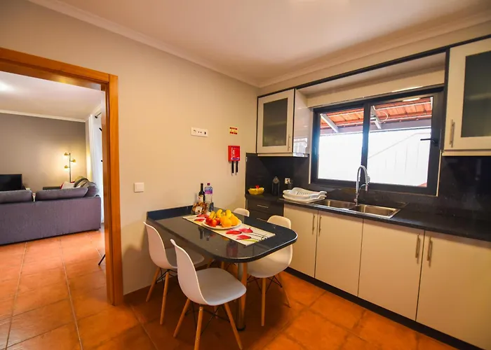 בית נופש The Cozy Pink House פונטה דו סול